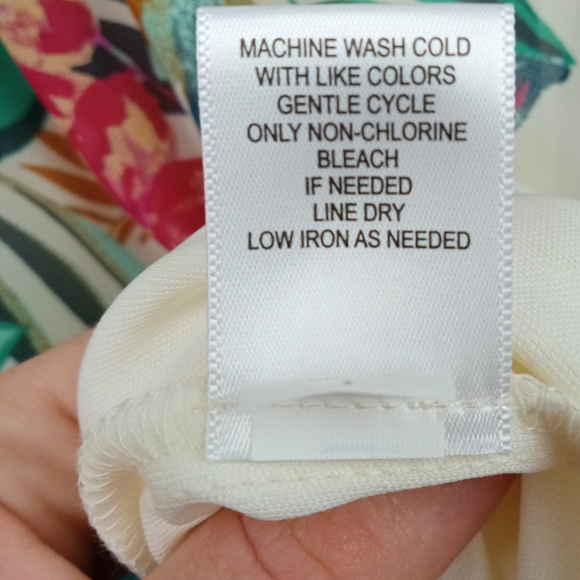 NWOT Signature by Robbie Bee Cowl Neck Floral Chiffon Handkerchief Dress Sz. 24W - Picture 13 of 14